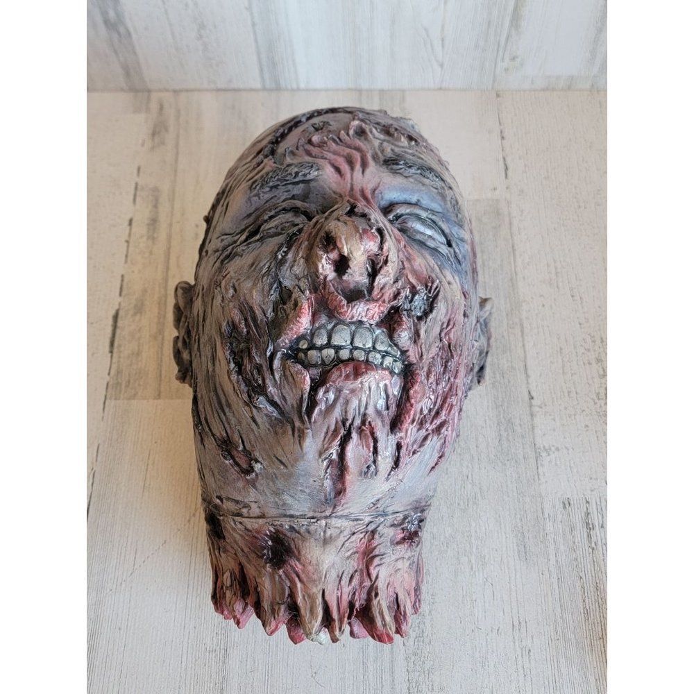 Nightview Seasons rubber bloody‎ severed head Halloween zombie